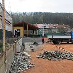 Rekonstrukce rohové stěny u tenisových kurtů